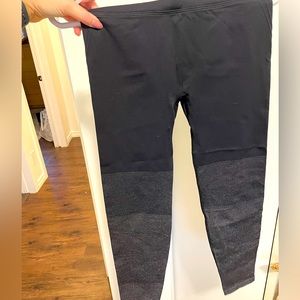 Lululemon womens 28” tights. Size 6